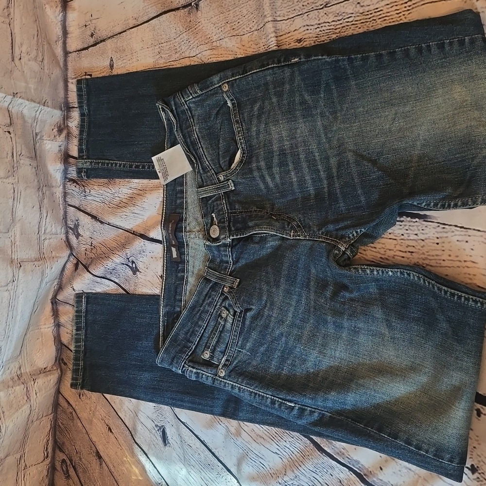 Levis 524
